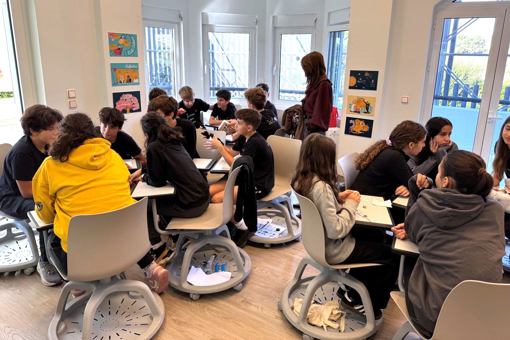 DES international school financial literacy workshop