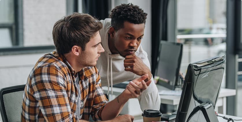 Männer entwickeln mit React